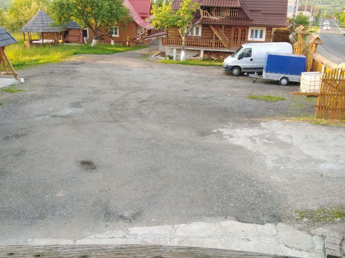 Pensiune Agroturistica "Casa Teodora" Budeşti Exterior foto